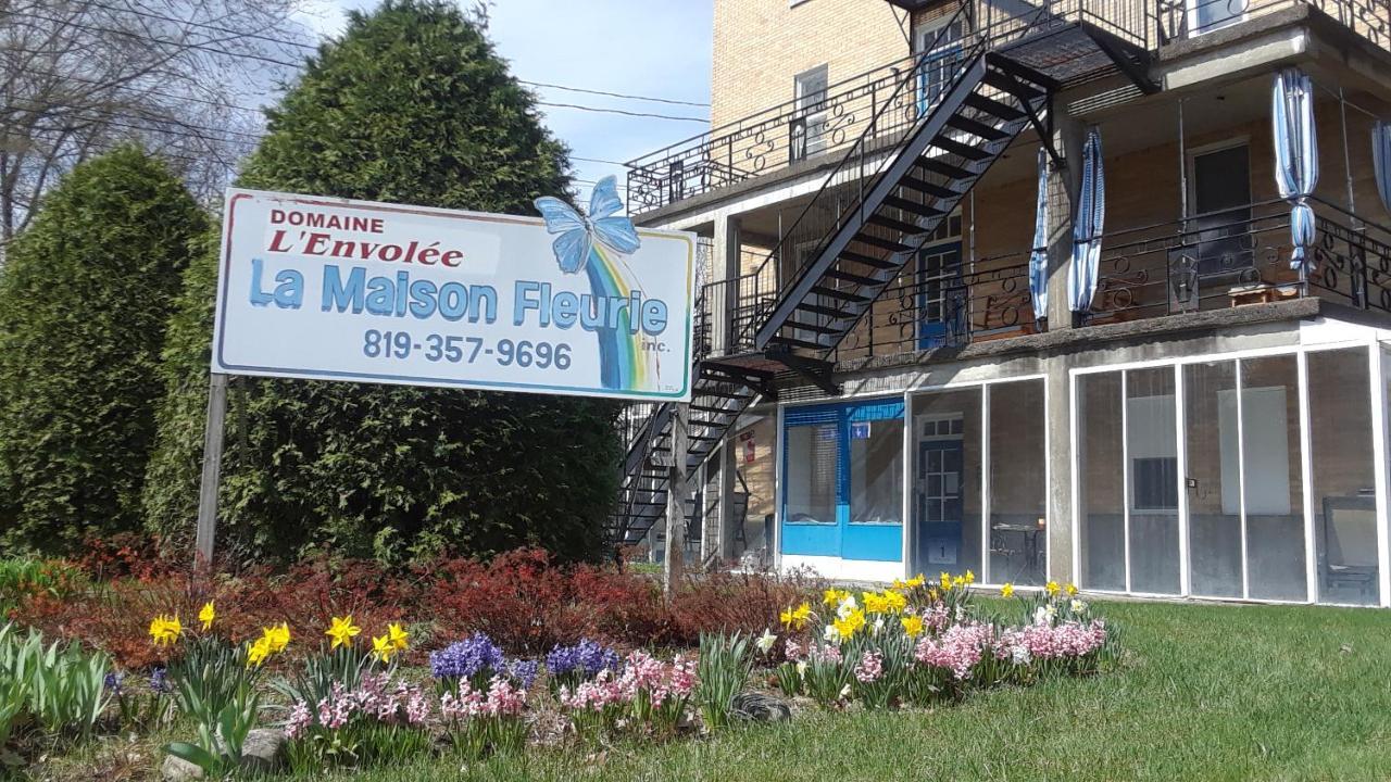 Mhotel Domaine L'Envolee- Maison Fleurie Victoriaville Exterior foto